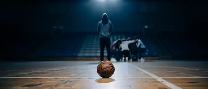 Артист Navai Бакиров появился на баскетбольном турнире Media Basket после освобождения из-под стражи