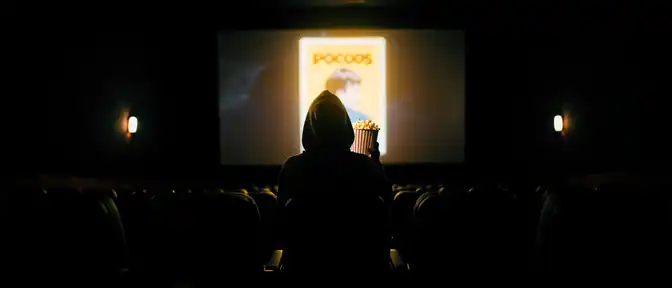 Эпоха ретро-хитов: старые фильмы и сериалы начали обходить новинки в российских киносборах