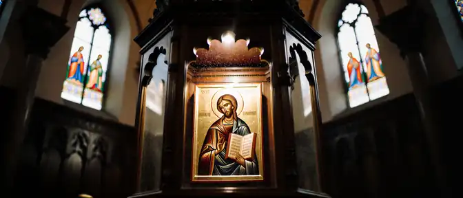 Шедевр Андрея Рублева вновь занял свое место в иконостасе Троицкого собора Троице-Сергиевой лавры