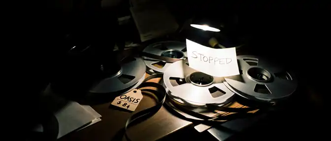 Судебный спор между Oasis и владельцами архива Desk Tapes привел к отмене аукциона